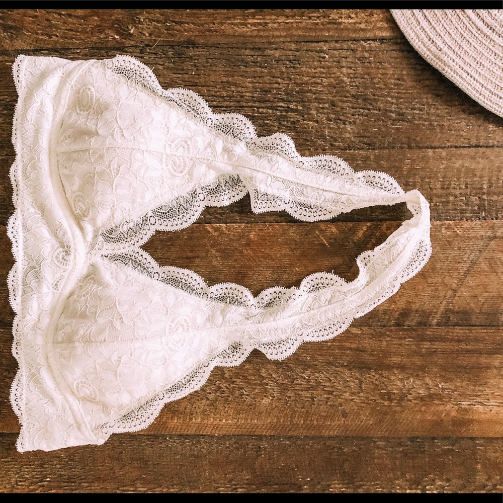 ☀️ Cream lace bralette☀️